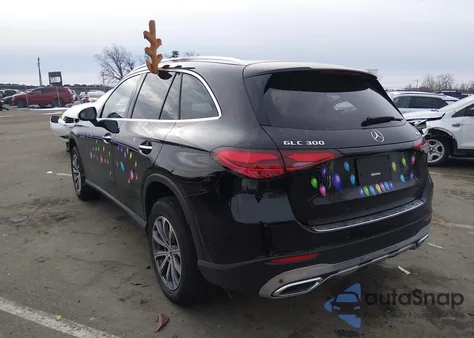 2025 Mercedes-Benz Glc 300 4Matic Suv z USA, uszkodzony, nr VIN W1NKM4HB3SF374086